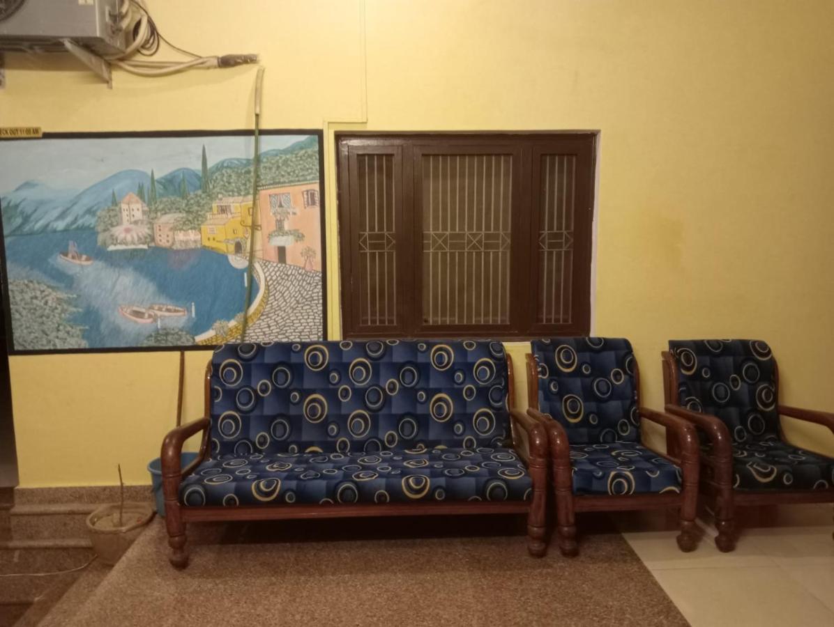 Gangotri Inn Βαρανάσι Εξωτερικό φωτογραφία