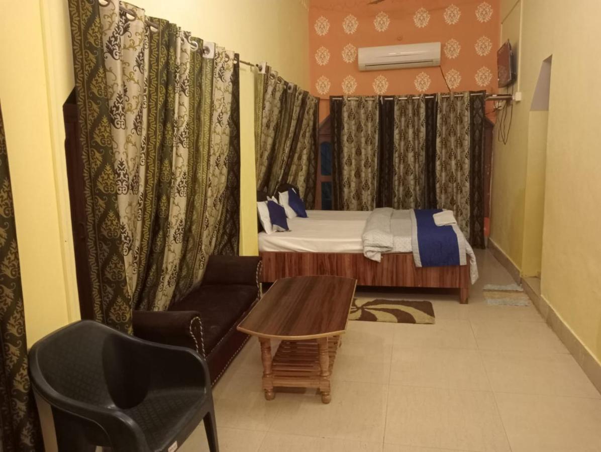 Gangotri Inn Βαρανάσι Εξωτερικό φωτογραφία
