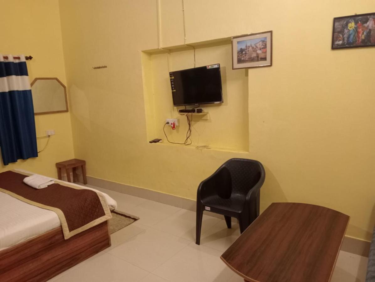 Gangotri Inn Βαρανάσι Εξωτερικό φωτογραφία