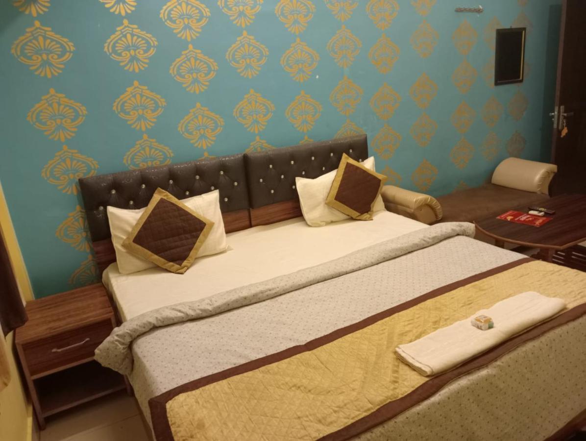 Gangotri Inn Βαρανάσι Εξωτερικό φωτογραφία