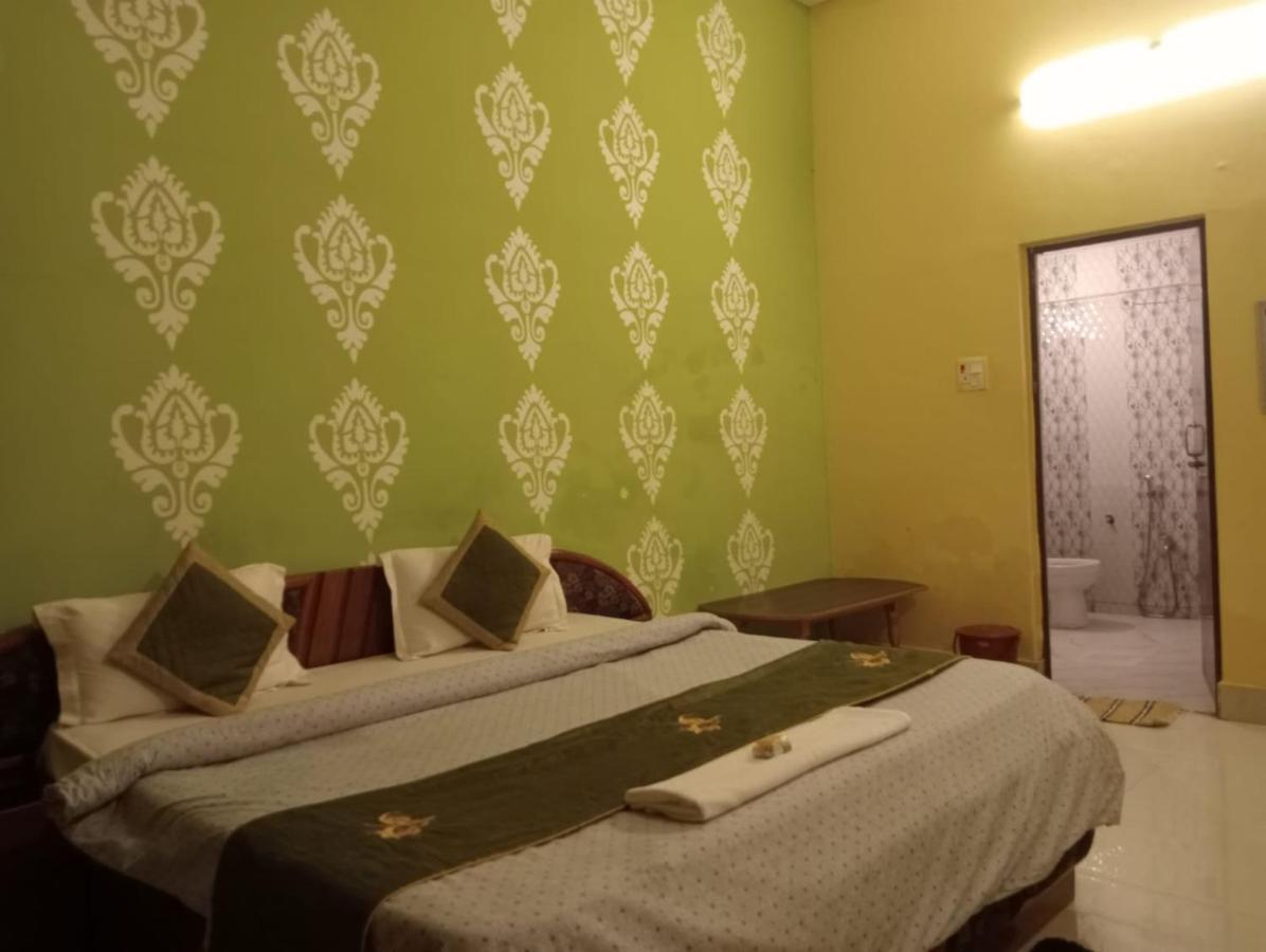 Gangotri Inn Βαρανάσι Εξωτερικό φωτογραφία